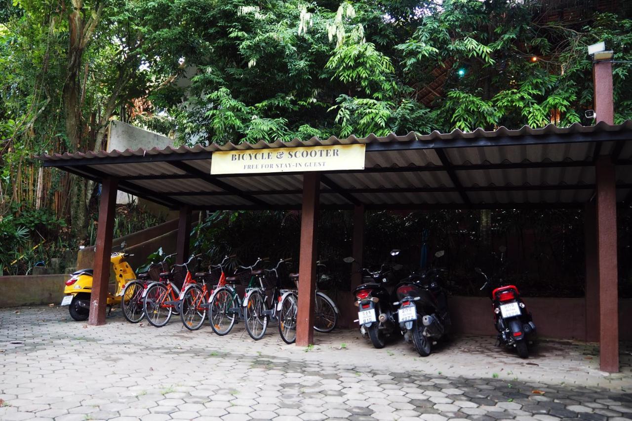 Baanpong Lodge San Kamphaeng Esterno foto