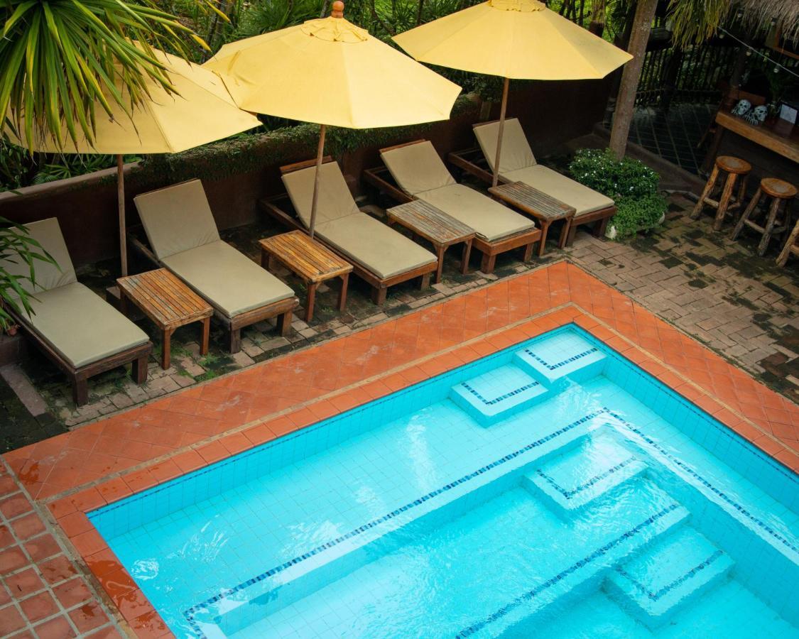 Baanpong Lodge San Kamphaeng Esterno foto