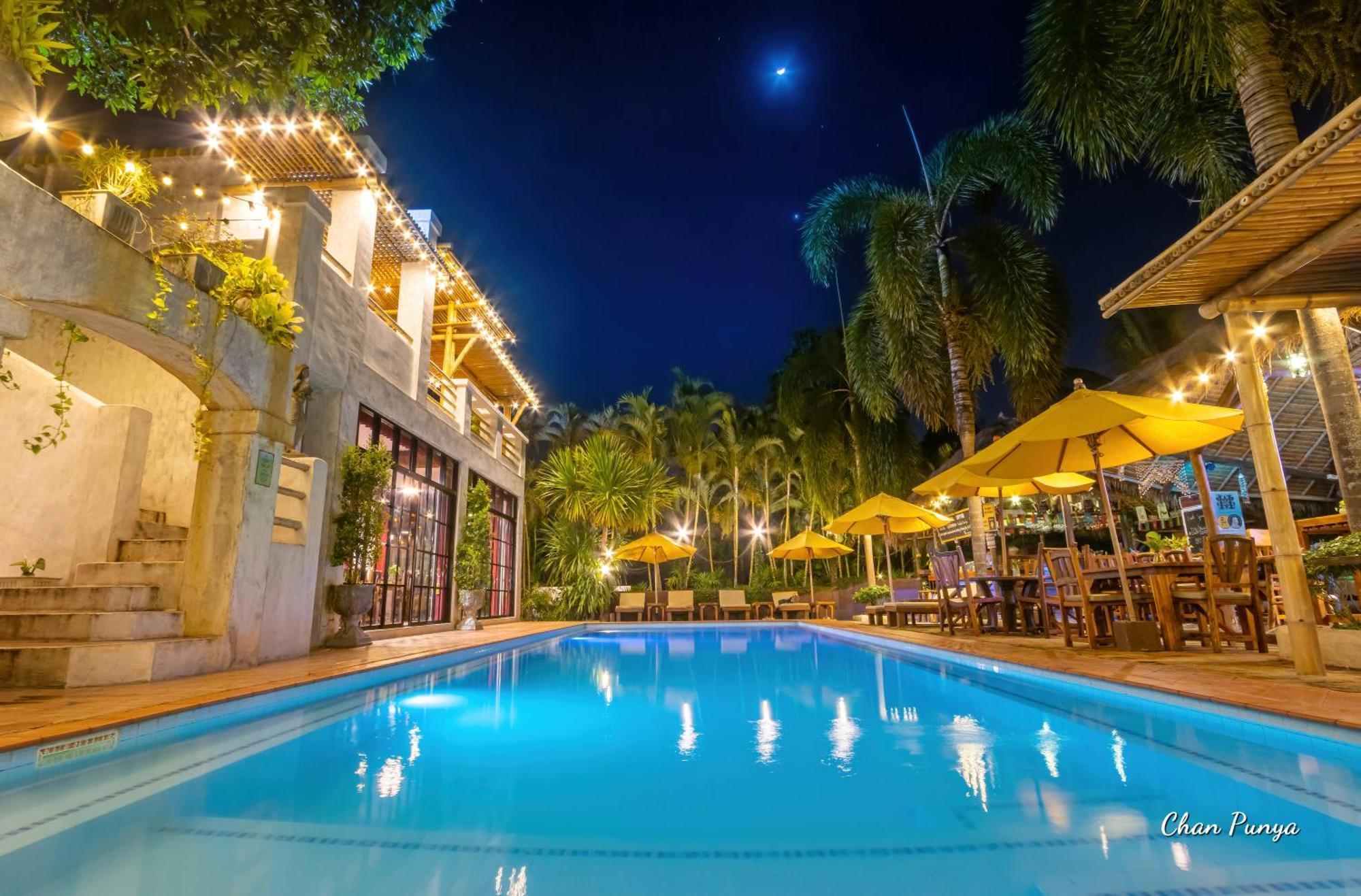 Baanpong Lodge San Kamphaeng Esterno foto