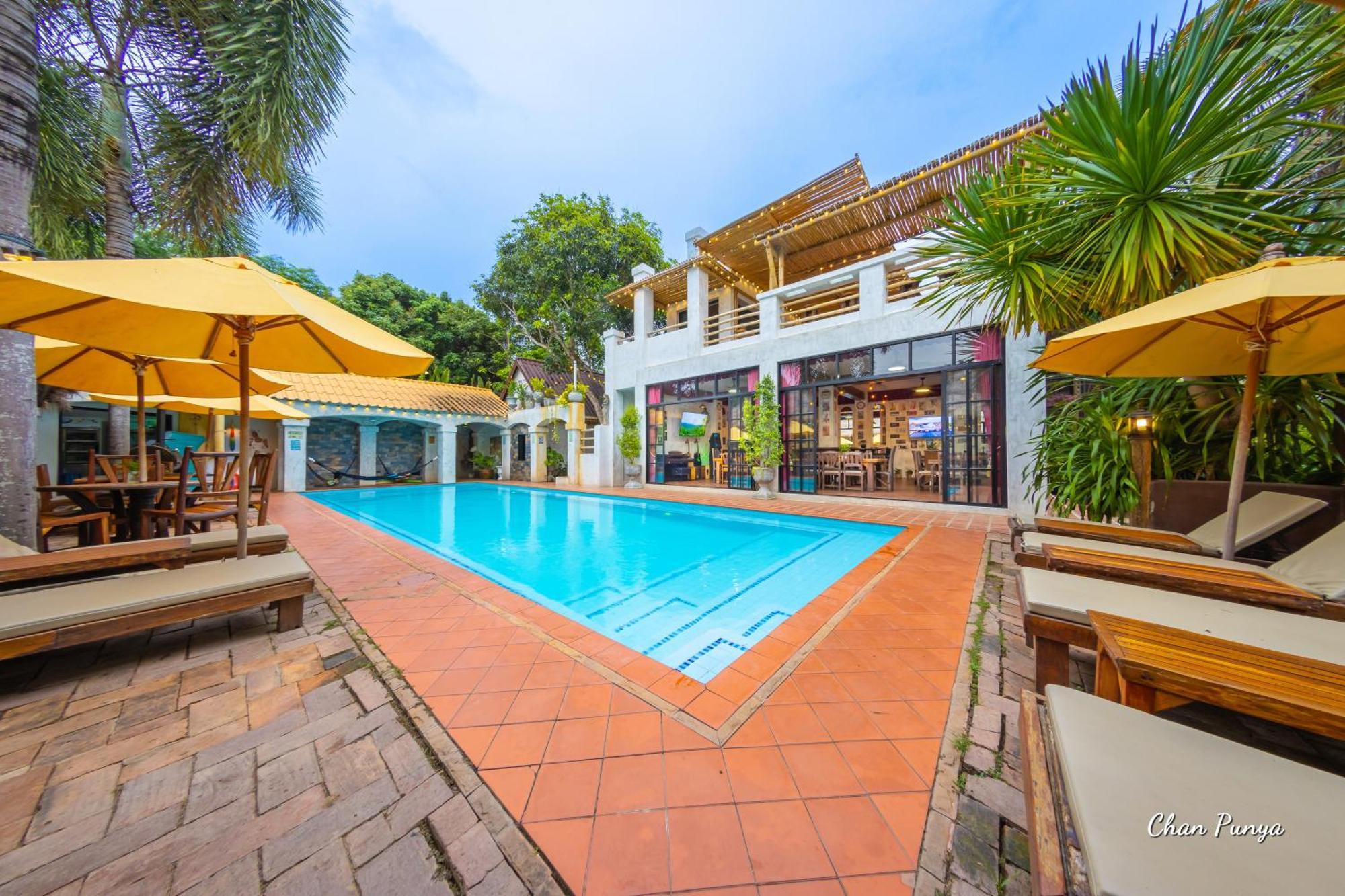 Baanpong Lodge San Kamphaeng Esterno foto