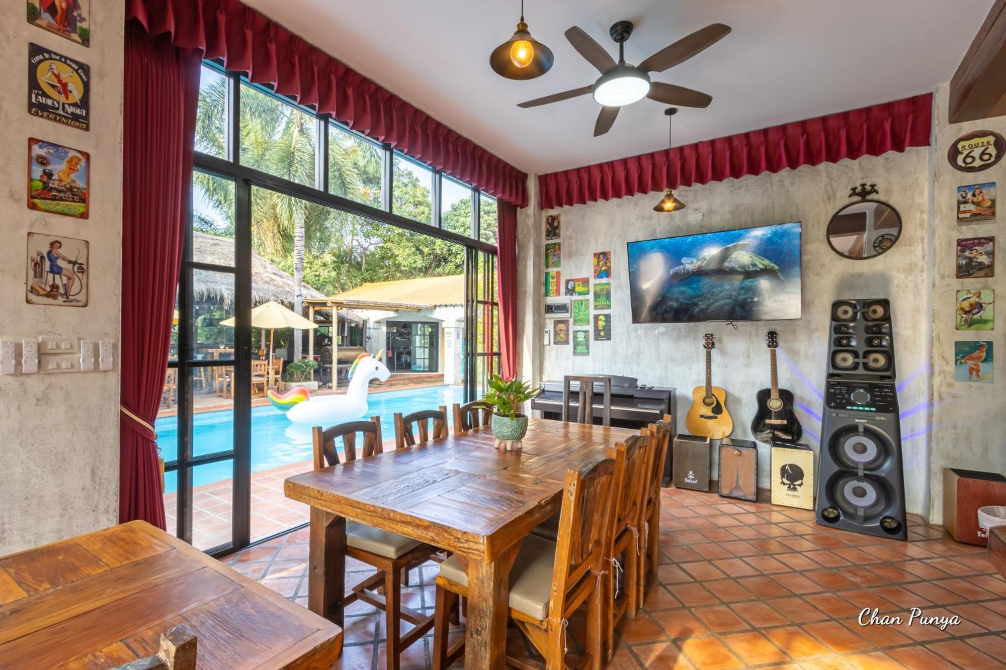 Baanpong Lodge San Kamphaeng Esterno foto