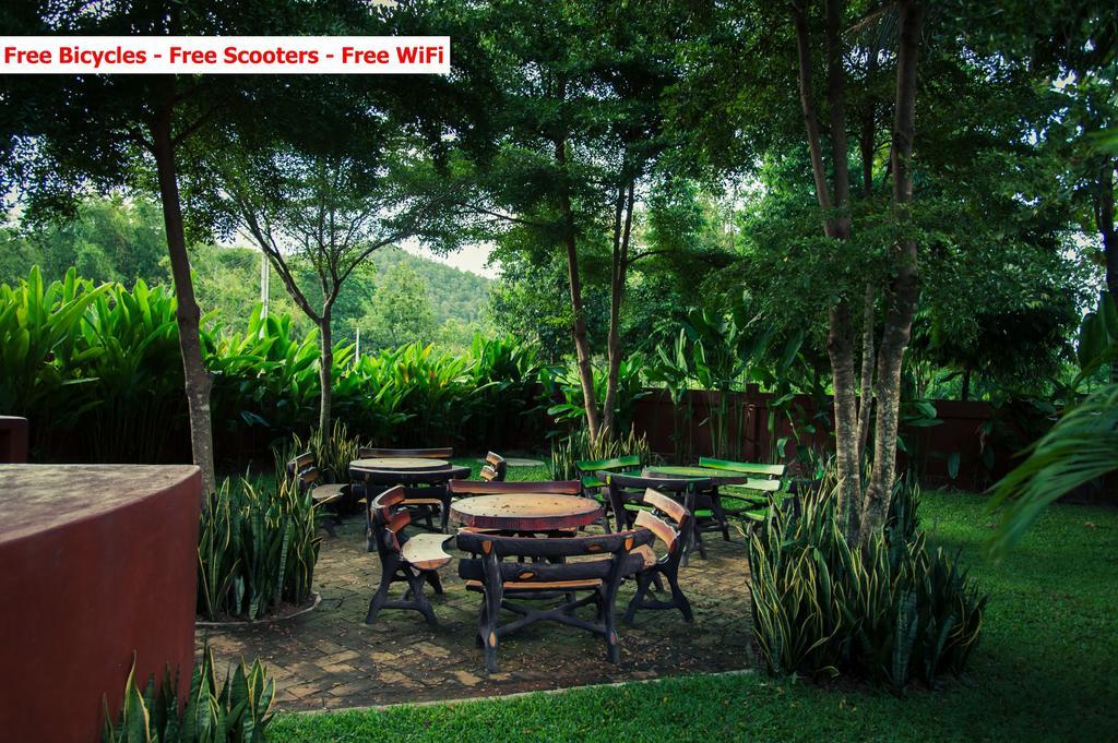 Baanpong Lodge San Kamphaeng Esterno foto