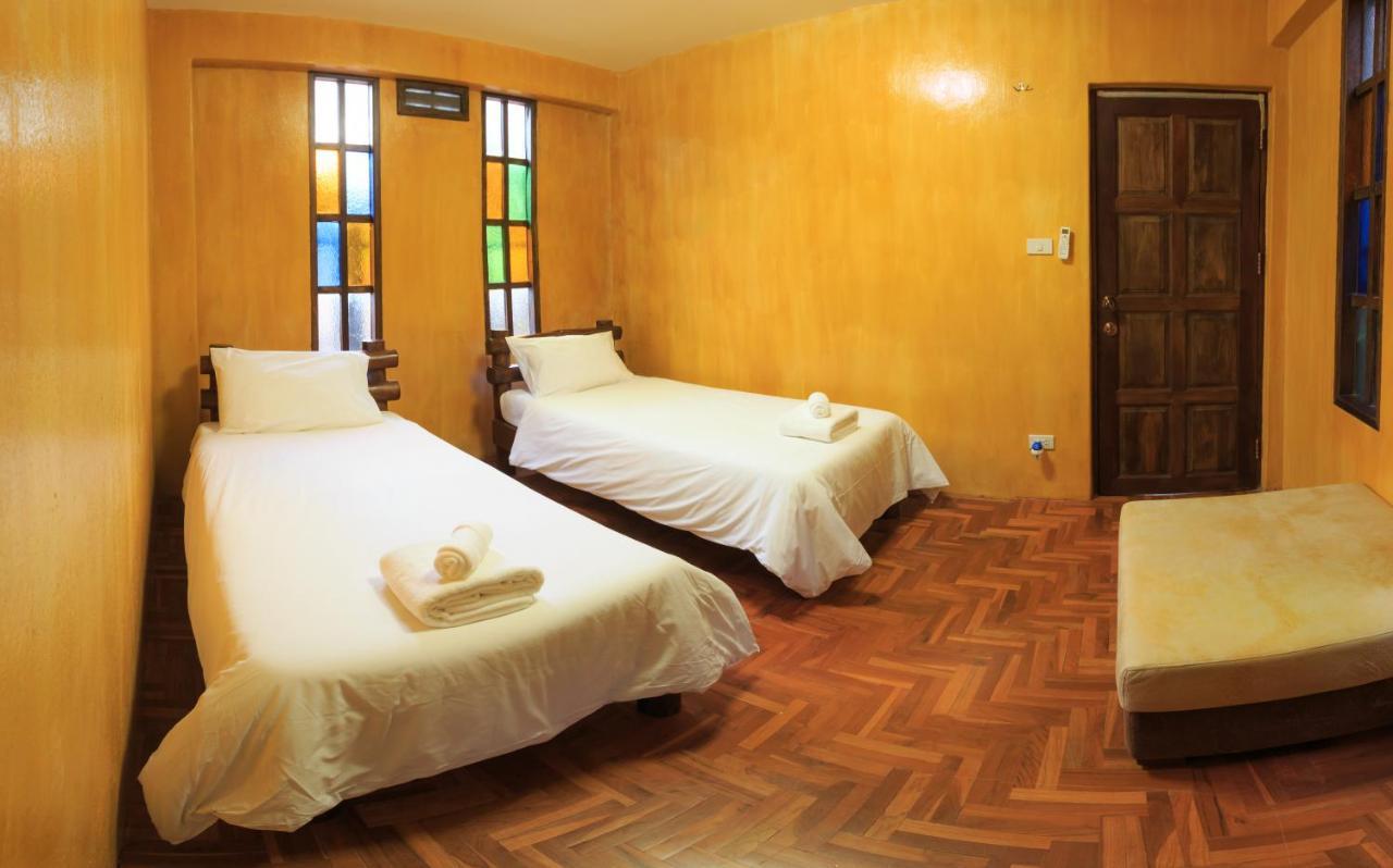 Baanpong Lodge San Kamphaeng Esterno foto