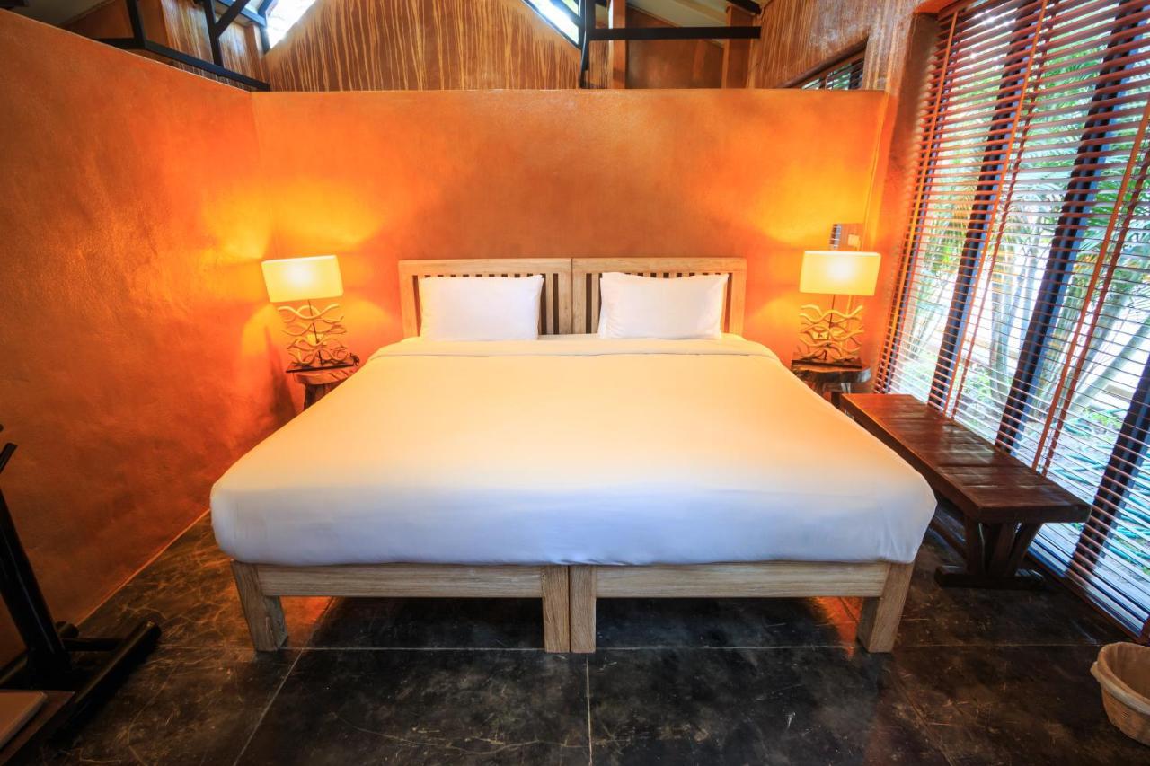 Baanpong Lodge San Kamphaeng Esterno foto